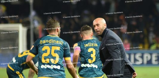 Il Benevento sogna una notte magica nel covo della capolista