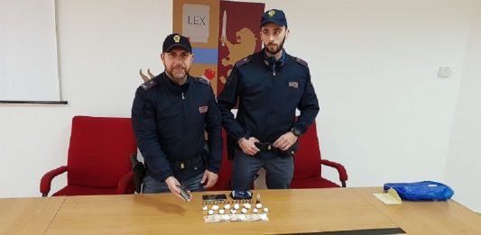 Armi e droga in casa: arrestato cinquantanovenne