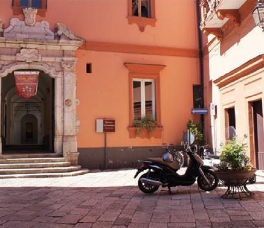 Sant’Agata de’ Goti – Dal Consiglio ok all’aumento della Tari e al servizio Pedibus