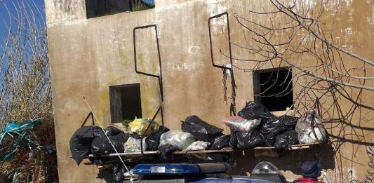 Lavoratori a nero e sfruttati, fabbrica sequestrata a Dugenta