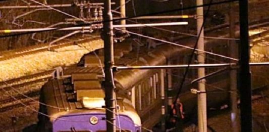 Deraglia treno: paura e polemiche