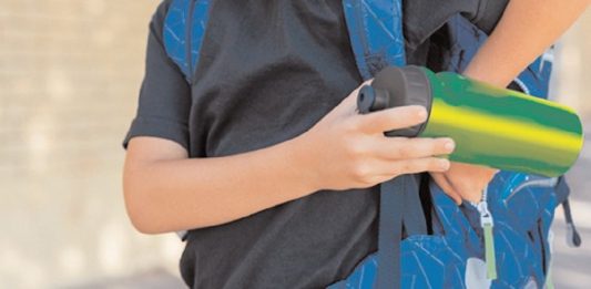 Montesarchio – Scuole, addio plastica: borracce per gli alunni