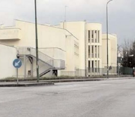 Topi nelle scuole, Mastella teme il boicottaggio
