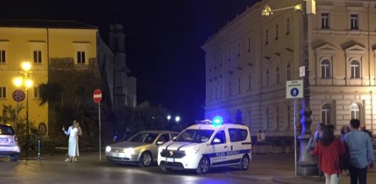 Beccato a passeggiare senza mascherina, multato 58enne in città