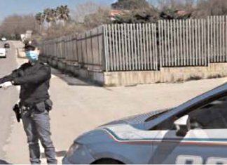 Sorprese a spasso senza mascherina o in giro durante il coprifuoco: nove persone multate