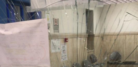 Follia al ‘Fatebenefratelli’: straniero va in escandescenze e devasta il Pronto soccorso