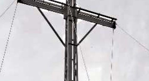 I vandali innamorati imbrattano la croce collocata sul Monte Taburno