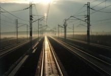 Treno alta velocità urta carrello, circolazione bloccata e disagi per i passeggeri