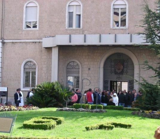 La denuncia dei sindacati: “Niente indennità Covid per gli operatori delle strutture private”