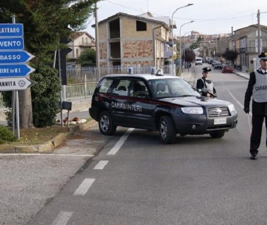 Sorpresi al bar a bere alcolici, multe per clienti e gestore. Ammenda anche per una persona che passeggiava senza giustificato motivo