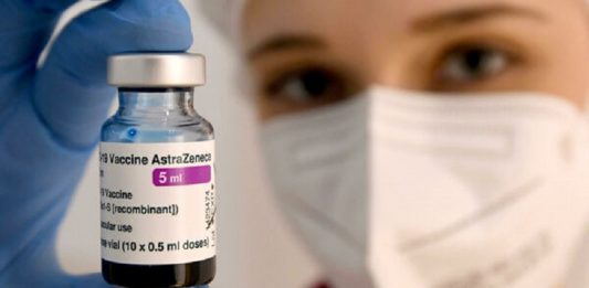Caso AstraZeneca, c’è chi non si presenta nonostante la prenotazione