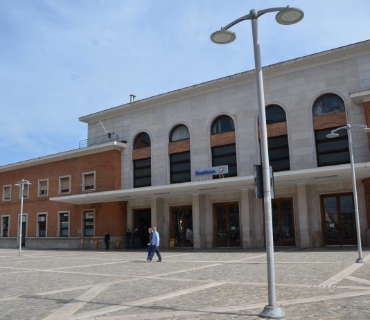 Un’opera di Paladino per la nuova Stazione: a settembre incontro con Rfi, c’è già una prima idea