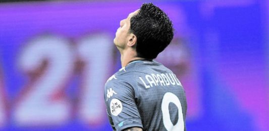 Ora il Benevento vuole darsi tempi certi sulle cessioni. A meno di 20 giorni dall’inizio della B, restano almeno otto elementi in bilico