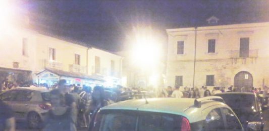 Movida, ennesima bravata: prima i petardi, poi la solita rissa