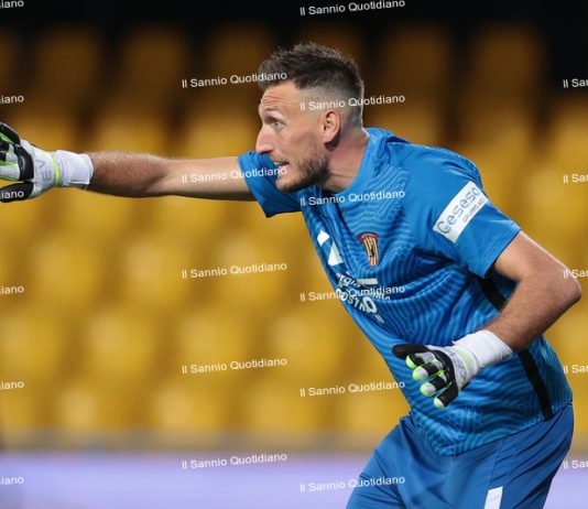 Paleari-Vigorito, sfida tra numeri uno: i due portieri tra i migliori in Serie B per parate effettuate