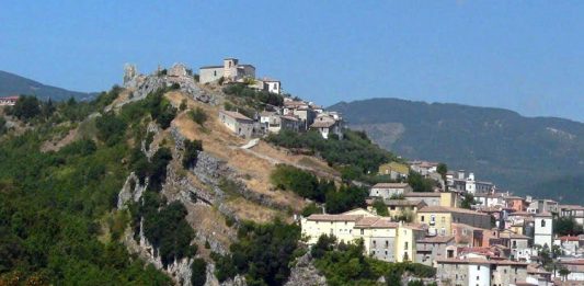 Dramma a Morcone, 31enne trovato senza vita lungo la Provinciale 161: sarà proclamato il lutto cittadino