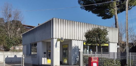 Pago Veiano, il Postamat c’è ma non è in funzione: la protesta dei cittadini