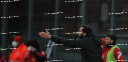 Caserta: “Bravi a saper soffrire”, sull’episodio della vigilia: “Gesto di un ignorante: ha messo a repentaglio la vita delle persone”