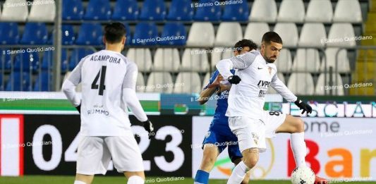 La Strega controlla senza cinismo: possesso palla alto, ma servono 13 tiri per un gol