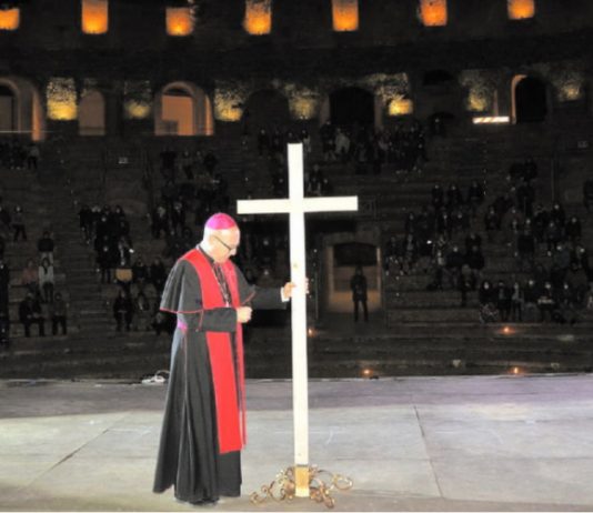 Domani fiaccolata per la pace, l’appello di Accrocca: “No all’indifferenza”