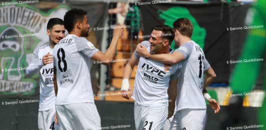 Benevento, restyling in vista per l’attacco: Moncini incontra il Bari, Lapadula spera nella Serie A