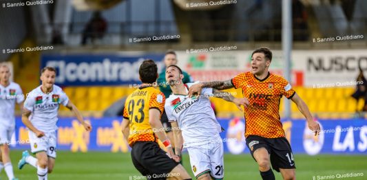 Il Benevento non ha rinunciato a Vogliacco: si tratta col Genoa