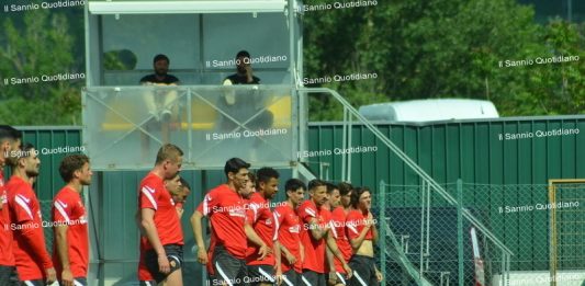 La squadra continua ad allenarsi: non è ancora arrivato il rompete le righe