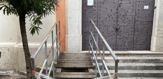 Sant’Agata de’ Goti, chiesa di-San Francesco off limits per i disabili: Comune pensa a una soluzione