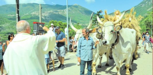 Nonostante la tempesta, a Foglianise sfila la tradizione per la Festa del grano
