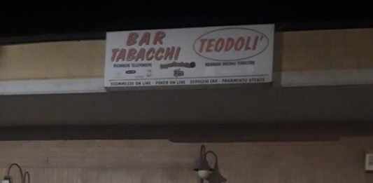 Svaligiato nella notte bar tabacchi a Calvi: ingente il bottino