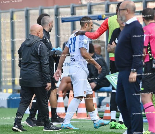 Strega, anche Ciano finisce ko: distorsione al ginocchio per l’ex Frosinone