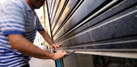 Negozi, l’sos di Confcommercio: “Rischio chiusure di massa”