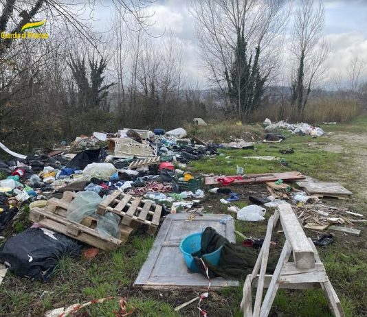 Scoperta discarica abusiva a Melizzano, denunciato il proprietario del terreno