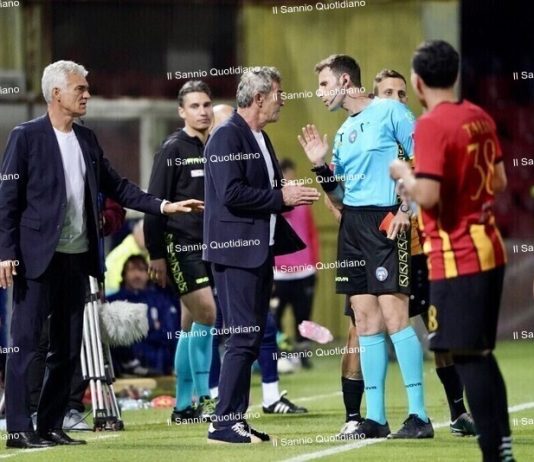 Auteri soddisfatto a metà: “Dobbiamo essere meno egoisti, dall’arbitro decisioni cervellotiche”