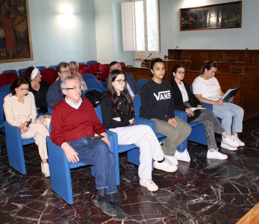 Nodo scuole, prima la protesta degli studenti del ‘Galilei’ e poi il confronto: risposte entro fine mese