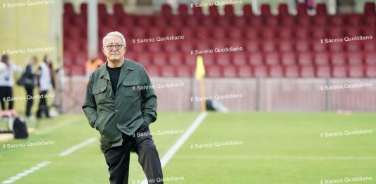 Vigorito elogia il pubblico: “Grazie ai tifosi, continuiamo sulla linea della scorsa stagione”