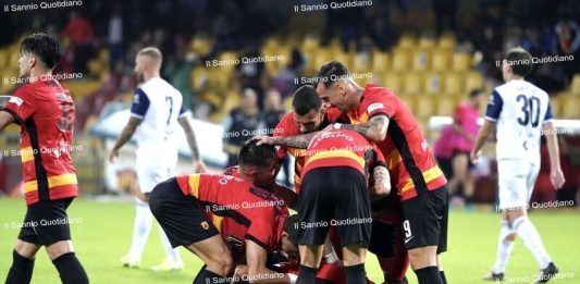 Benevento, con la Turris chance per un nuovo allungo: ora Auteri cambia