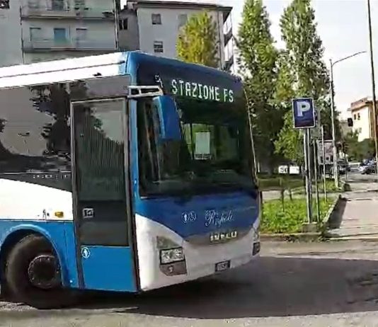 Terminal, in vigore il nuovo dispositivo traffico ma l’Etac non va a via Mustilli: disagi per gli studenti