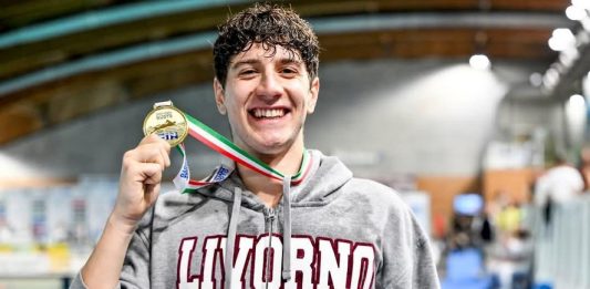 L’airolano Matteo Diodato trionfa negli Assoluti di nuoto
