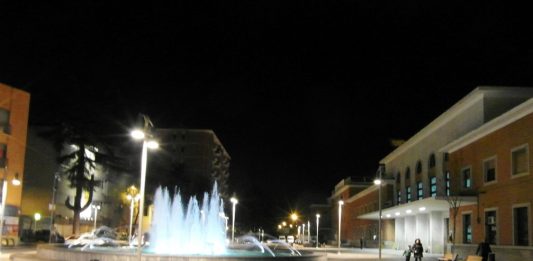Piazza Colonna, verso l’eliminazione della fontana: vertice tra amministrazione e tecnici