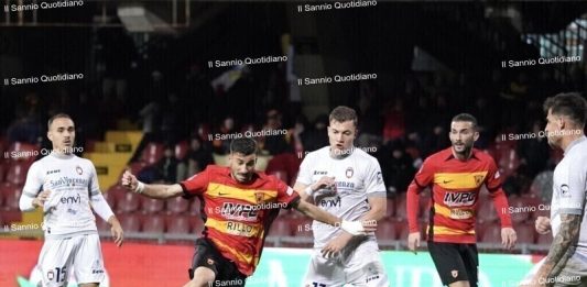 Benevento pronto a 33 giorni di fuoco: ora i giallorossi si giocano tutto