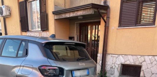 Diciannovenne ferito a coltellate, arrestato l’aggressore