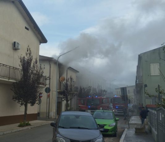 Paura a Castelvenere: in fiamme un’abitazione, nessun ferito