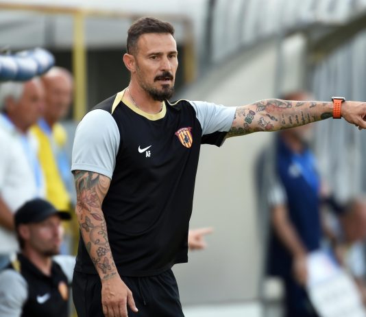 Benevento, inizia l’era Floro Flores: subito prove di 4-3-3