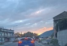 Scontro sull’Appia tra mezzo pesante e due auto, traffico in tilt