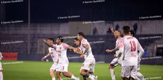 Le pagelle del Benevento: Simonetti provvidenziale, Vannucchi senza rischi