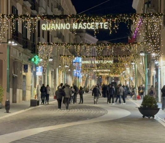 Traffico nelle strade e crescita dei turisti: il Natale vivacizza la città