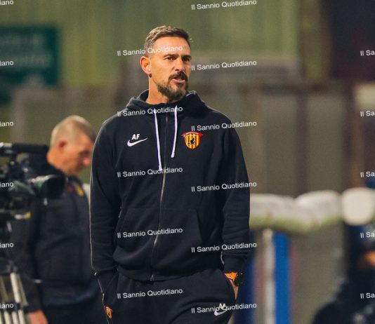 Benevento, Floro Flores orientato a non toccare nulla