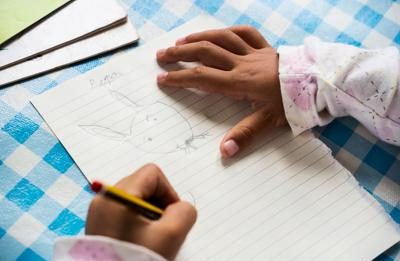 Giornata scrittura a mano, neurologo ‘rinunciare impoverisce linguaggio e cervello’