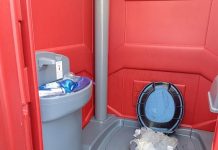 Terminal, servizi igienici nel degrado: la denuncia